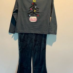 NWT Velour Pant and Holiday top set size 100 (4)